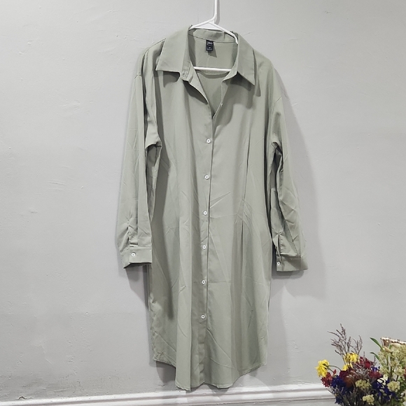 Dresses & Skirts - Sage Green Button-Up Shirt Dress